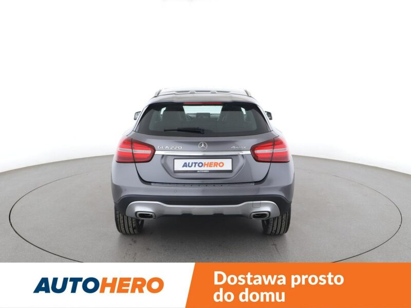Mercedes GLA 220 4x4 automat full LED półskóra panorama kamera i czujniki parkowania