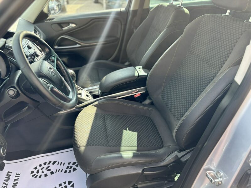 Opel Zafira Gwarancja, Bogate wyposażenie, 7-mio osobowa C (2011-)