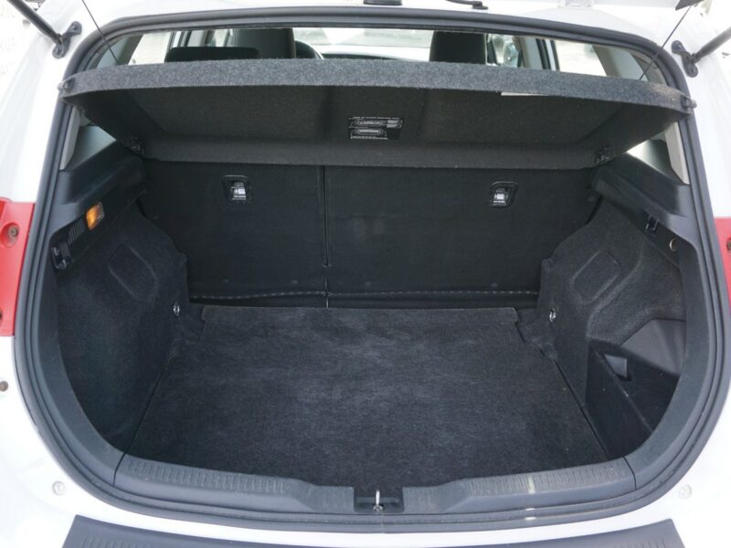 Toyota Auris polski salon, serwisowany II (2012-)