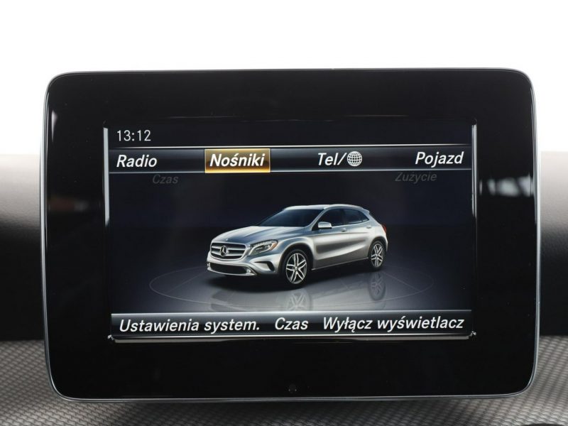 Mercedes GLA 180 półskóra klima auto kamera cofania multifunkcja