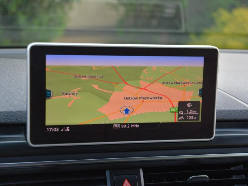 Audi A4 S-Line Virtual Cockpit Klimatronic Skóry Ledy Navi 2xParktr. el.klapa B9 (2015-)