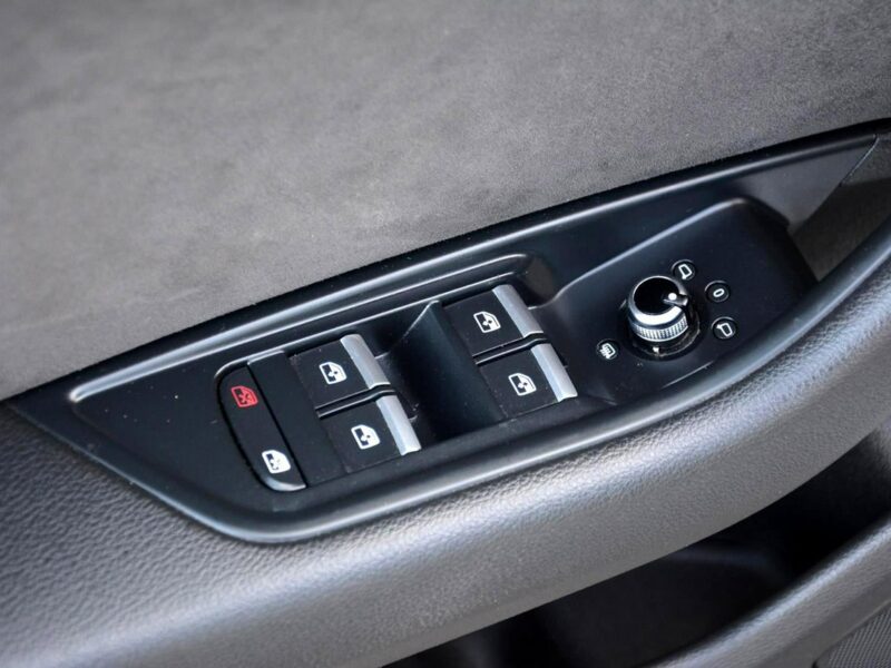 Audi A4 S-Line Virtual Cockpit Klimatronic Skóry Ledy Navi 2xParktr. el.klapa B9 (2015-)