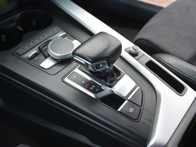 Audi A4 S-Line Virtual Cockpit Klimatronic Skóry Ledy Navi 2xParktr. el.klapa B9 (2015-)