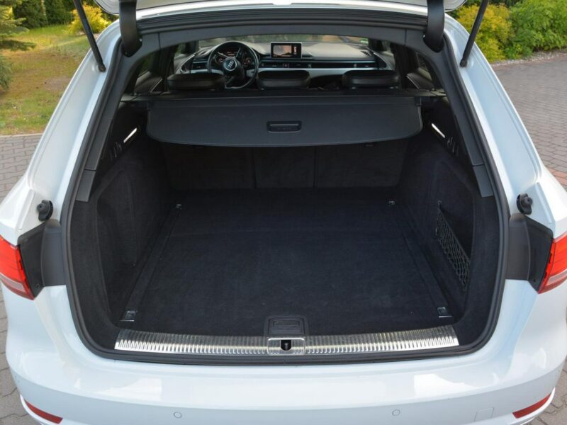 Audi A4 S-Line Virtual Cockpit Klimatronic Skóry Ledy Navi 2xParktr. el.klapa B9 (2015-)