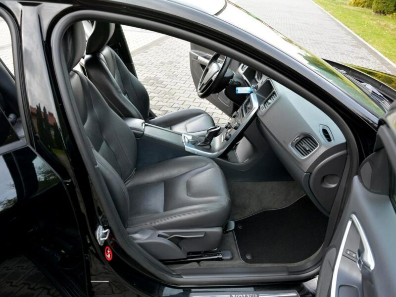 Volvo V60 2.0d(190KM) Lift Automat Skóry Navi Parktronik LED ASO Volvo I (2010-2018)