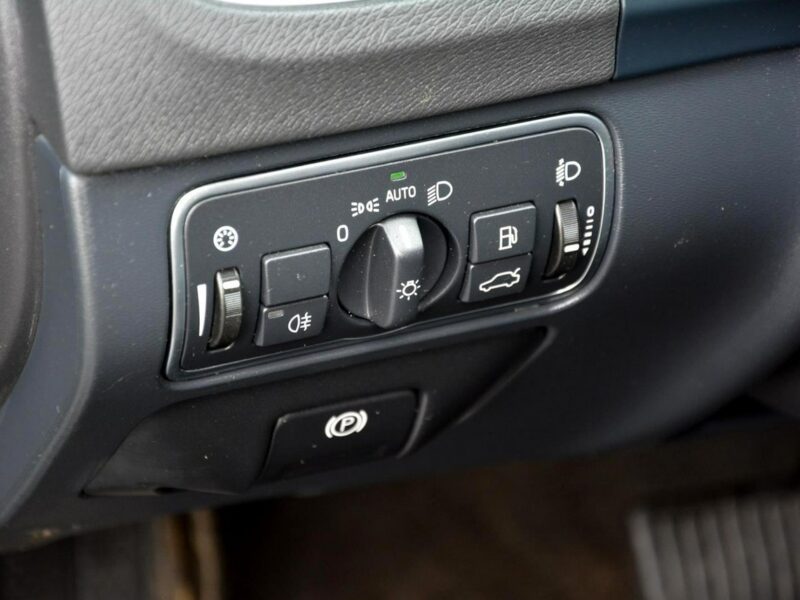 Volvo V60 2.0d(190KM) Lift Automat Skóry Navi Parktronik LED ASO Volvo I (2010-2018)