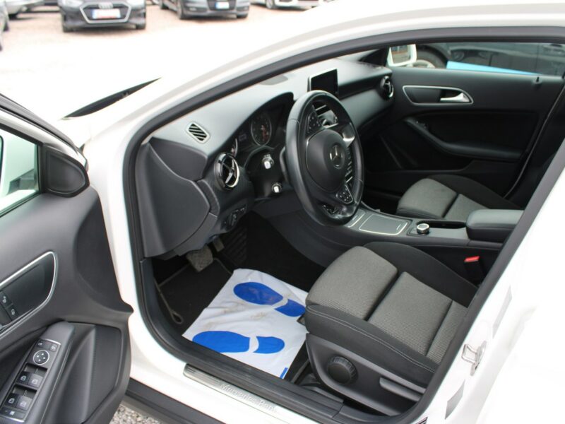 Mercedes GLA 180 F-vat Gwarancja Salon Polska Kamera Automat
