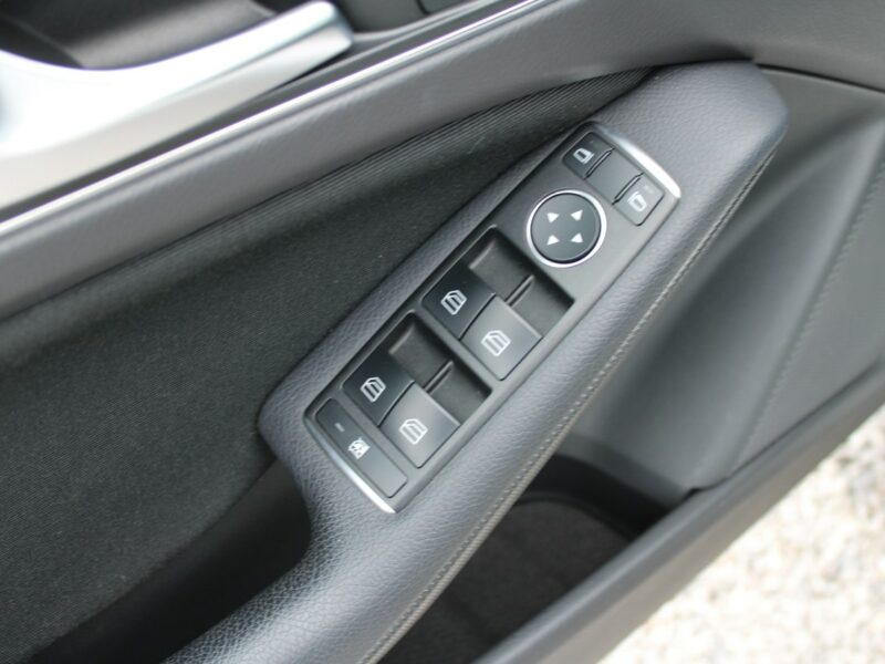 Mercedes GLA 180 F-vat Gwarancja Salon Polska Kamera Automat