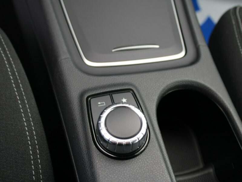 Mercedes GLA 180 F-vat Gwarancja Salon Polska Kamera Automat