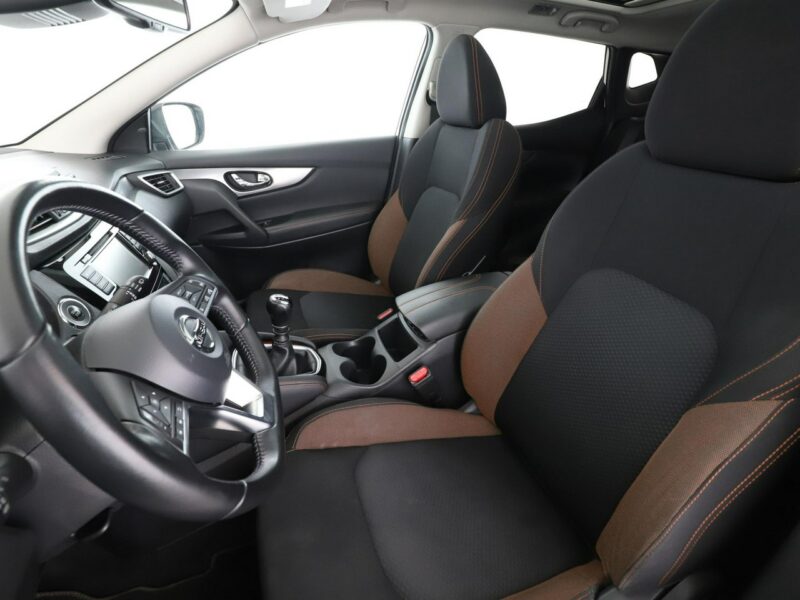 Nissan Qashqai Navi, kam.cofania, Aut.klima, bluetooth II (2013-2021)