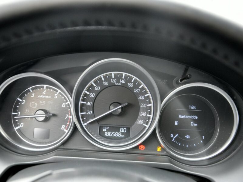 Mazda 6 2,0i 145KM SkyActiveG/Lift/Navi/Alufelgi/PDC/Serwis/GwArAnCjA III (2012-)