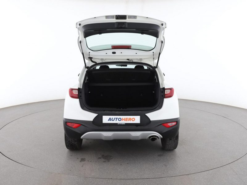 Kia Stonic klima tempomat kamera PDC Bluetooth LED