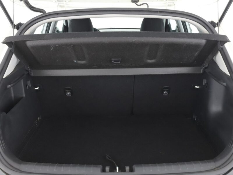 Kia Stonic klima tempomat kamera PDC Bluetooth LED