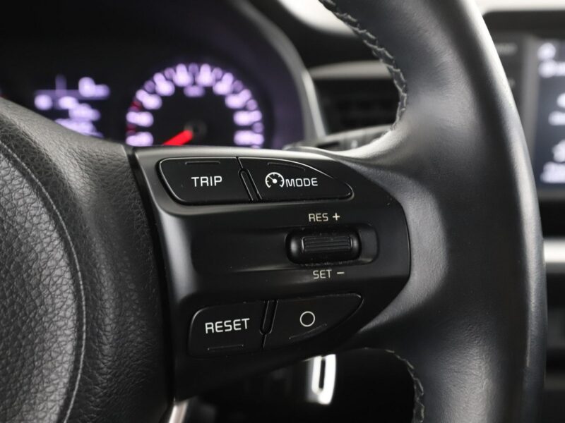 Kia Stonic klima tempomat kamera PDC Bluetooth LED