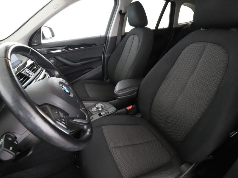 BMW X1 Advantage 150KM automat navi PDC HarmanKardon grzane fotele tempomat II (F48) (2015-)