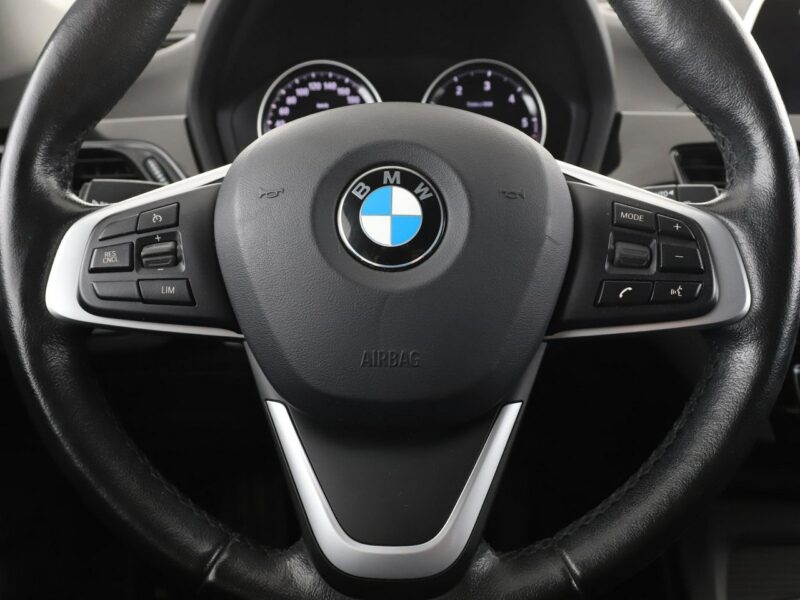 BMW X1 Advantage 150KM automat navi PDC HarmanKardon grzane fotele tempomat II (F48) (2015-)