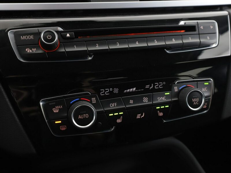 BMW X1 Advantage 150KM automat navi PDC HarmanKardon grzane fotele tempomat II (F48) (2015-)