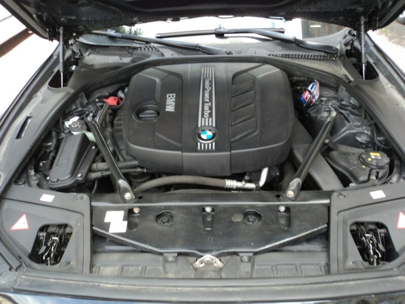BMW 520 sprzedam ladną BMW 520 automat F10 (2009-2017)