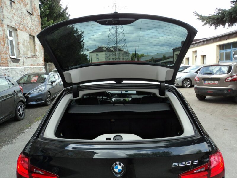 BMW 520 sprzedam ladną BMW 520 automat F10 (2009-2017)