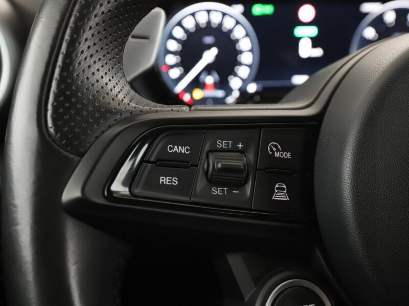 Alfa Romeo Tonale FV23% Automat Virtual Cocpit Nawigacja Tempomat Kamery Brembo Full LED