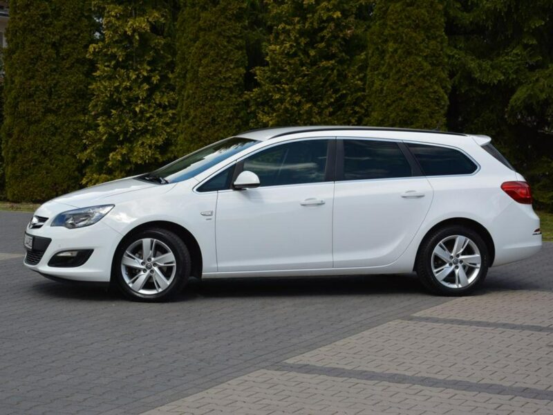 Opel Astra 1.4T(140KM) Lift Ledy Duża Navi pół-skóry 2xParktr. Chromy Alu 17 J (2009-2019)