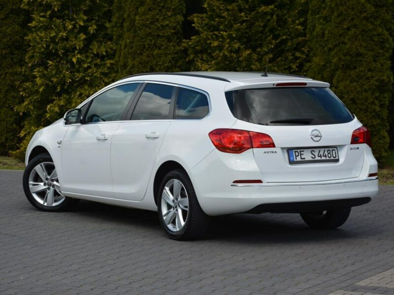 Opel Astra 1.4T(140KM) Lift Ledy Duża Navi pół-skóry 2xParktr. Chromy Alu 17 J (2009-2019)