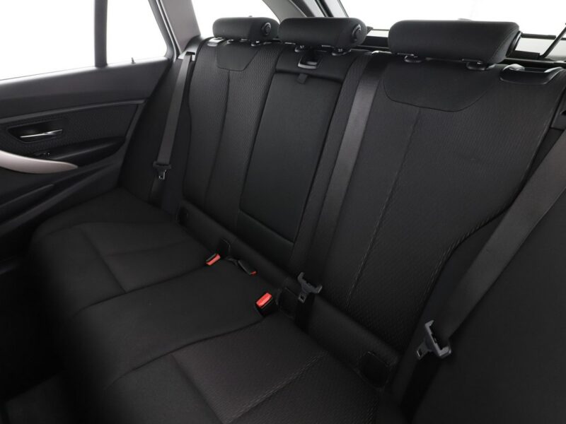 BMW 316 automat navi czujniki parkowania grzane fotele F30/F31 (2012-2020)