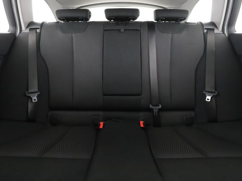 BMW 316 automat navi czujniki parkowania grzane fotele F30/F31 (2012-2020)