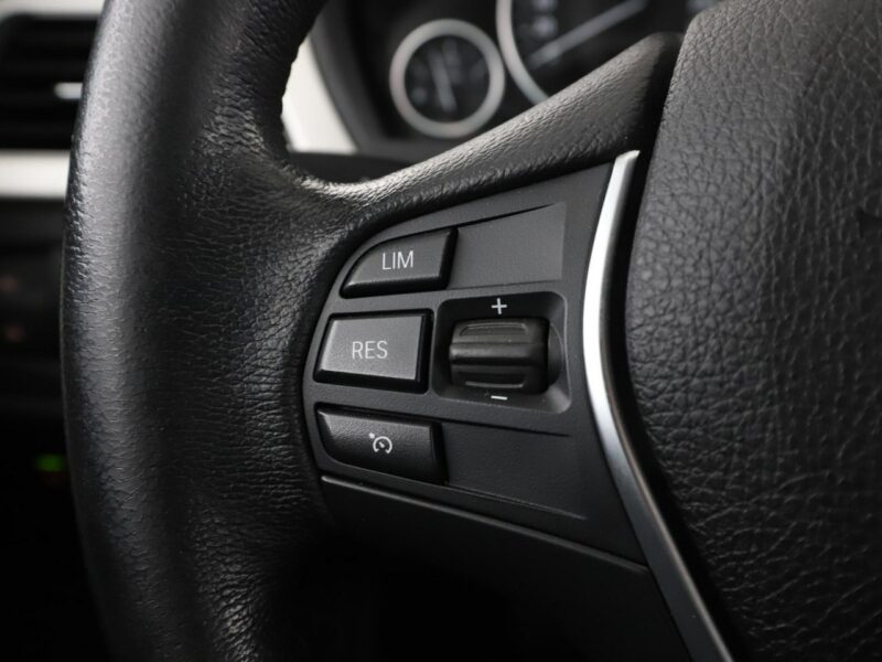 BMW 316 automat navi czujniki parkowania grzane fotele F30/F31 (2012-2020)