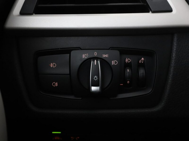 BMW 316 automat navi czujniki parkowania grzane fotele F30/F31 (2012-2020)