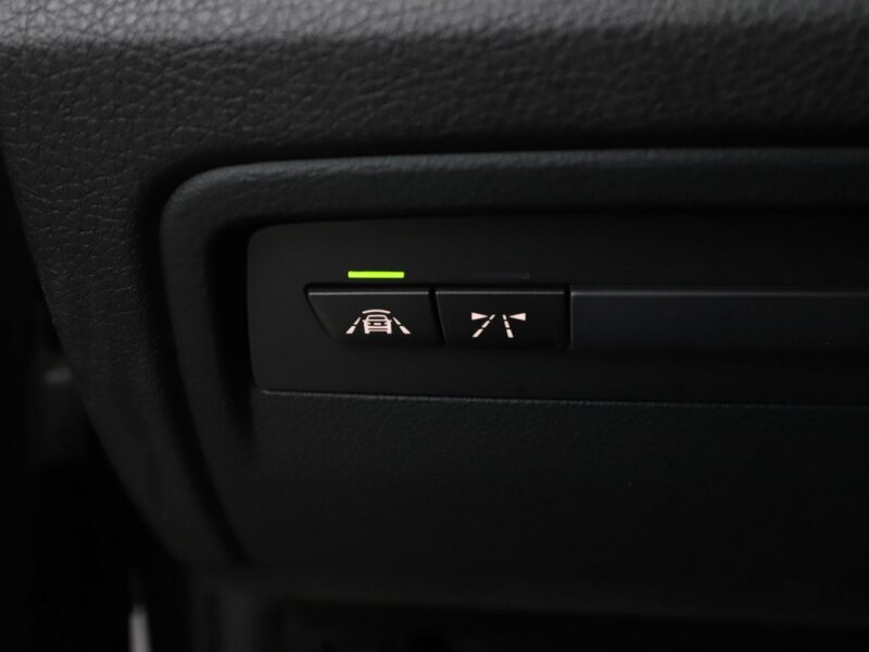 BMW 316 automat navi czujniki parkowania grzane fotele F30/F31 (2012-2020)