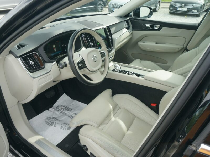 Volvo XC 60 B5 B AWD 250 KM Ultimate Bright Salon PL Faktura Vat 23% WND4019C II (2017-)