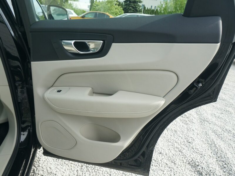 Volvo XC 60 B5 B AWD 250 KM Ultimate Bright Salon PL Faktura Vat 23% WND4019C II (2017-)