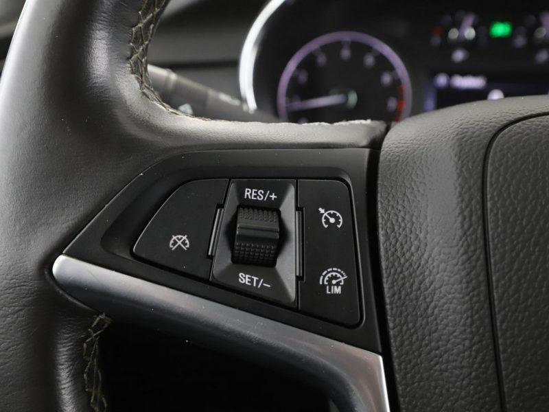 Opel Mokka Innovation automat navi kamera tempomat Bluetooth półskóra hak II (2020-)