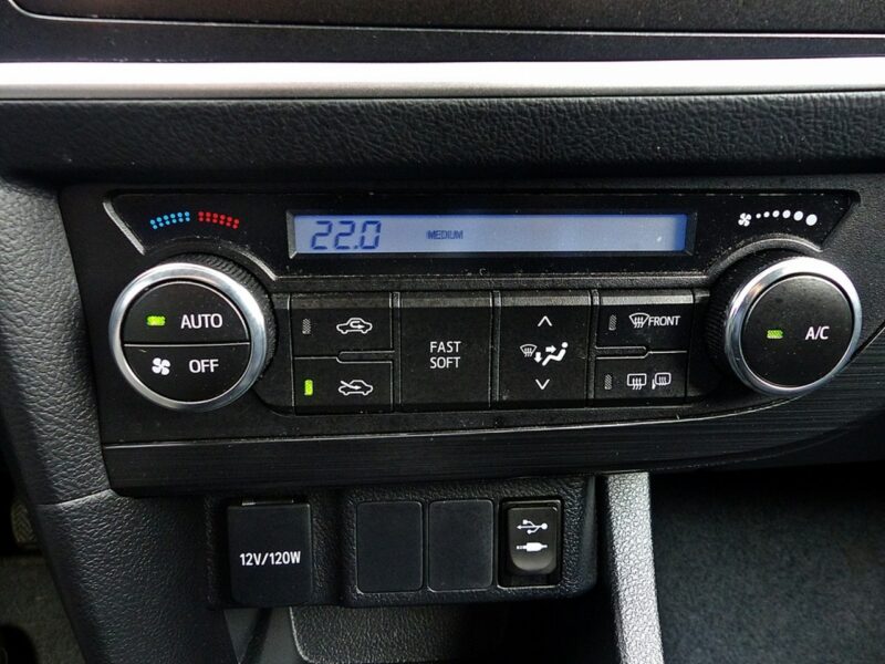 Toyota Auris 1.33 VVT-I*COOL*Climatronic*Elektryka*Bezwypadek*Mały Przebieg*ZOBACZ! II (2012-)