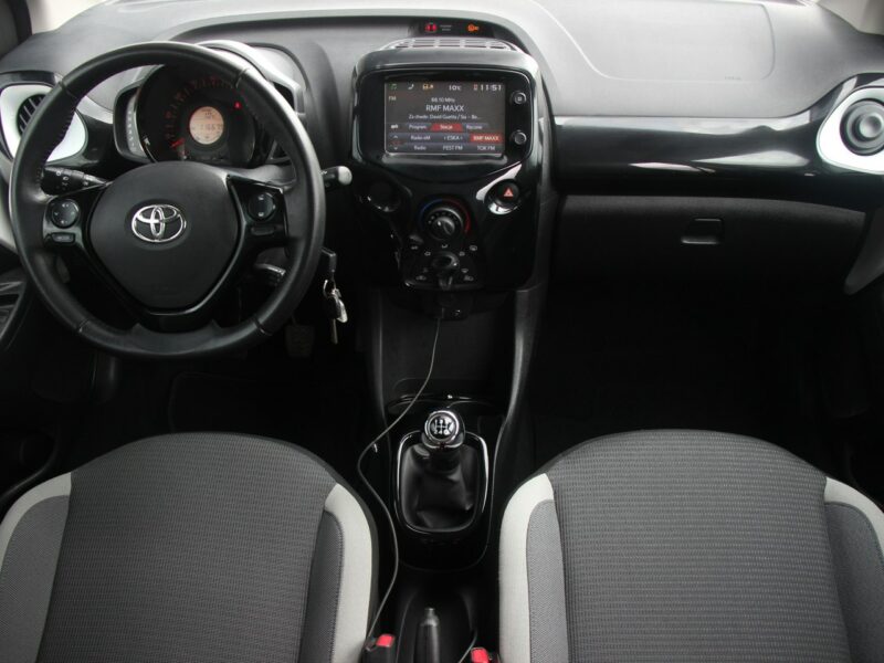 Toyota Aygo Klima*GrzaneFotele*Kamera*PanelDotyk*Esp*Led*Bluet*Alu15*Gwar VGS II (2014-)