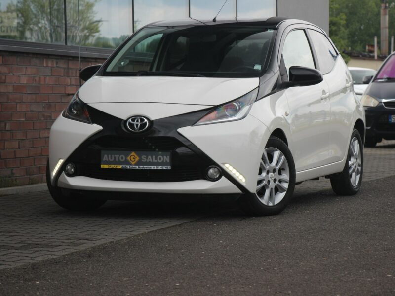 Toyota Aygo Klima*GrzaneFotele*Kamera*PanelDotyk*Esp*Led*Bluet*Alu15*Gwar VGS II (2014-)