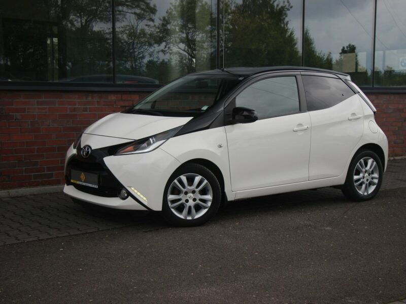 Toyota Aygo Klima*GrzaneFotele*Kamera*PanelDotyk*Esp*Led*Bluet*Alu15*Gwar VGS II (2014-)