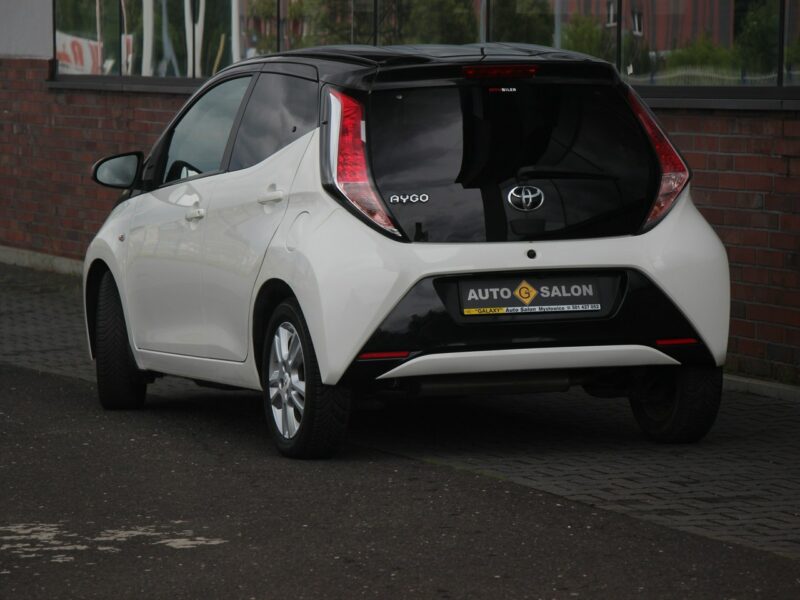 Toyota Aygo Klima*GrzaneFotele*Kamera*PanelDotyk*Esp*Led*Bluet*Alu15*Gwar VGS II (2014-)