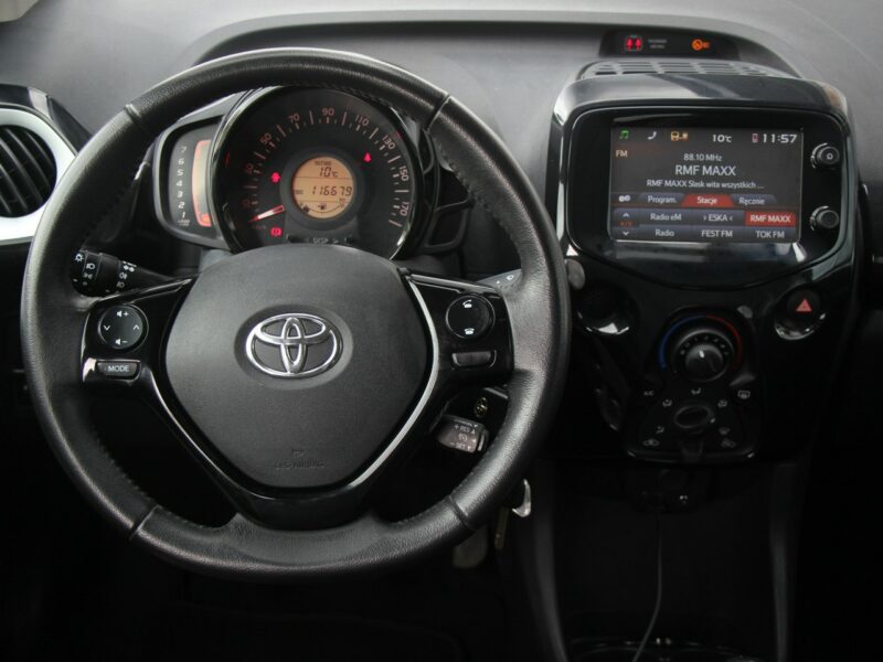 Toyota Aygo Klima*GrzaneFotele*Kamera*PanelDotyk*Esp*Led*Bluet*Alu15*Gwar VGS II (2014-)