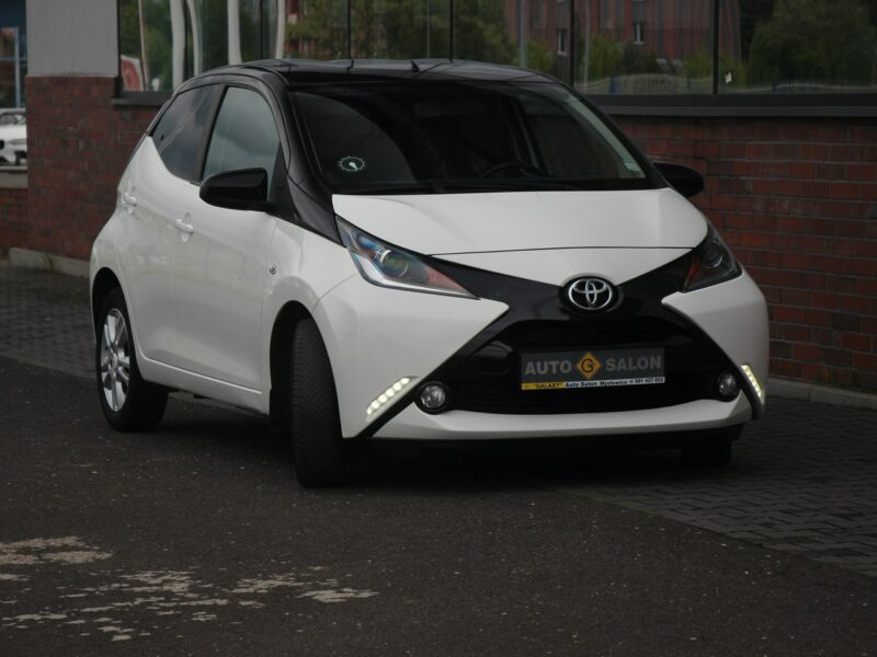 Toyota Aygo Klima*GrzaneFotele*Kamera*PanelDotyk*Esp*Led*Bluet*Alu15*Gwar VGS II (2014-)