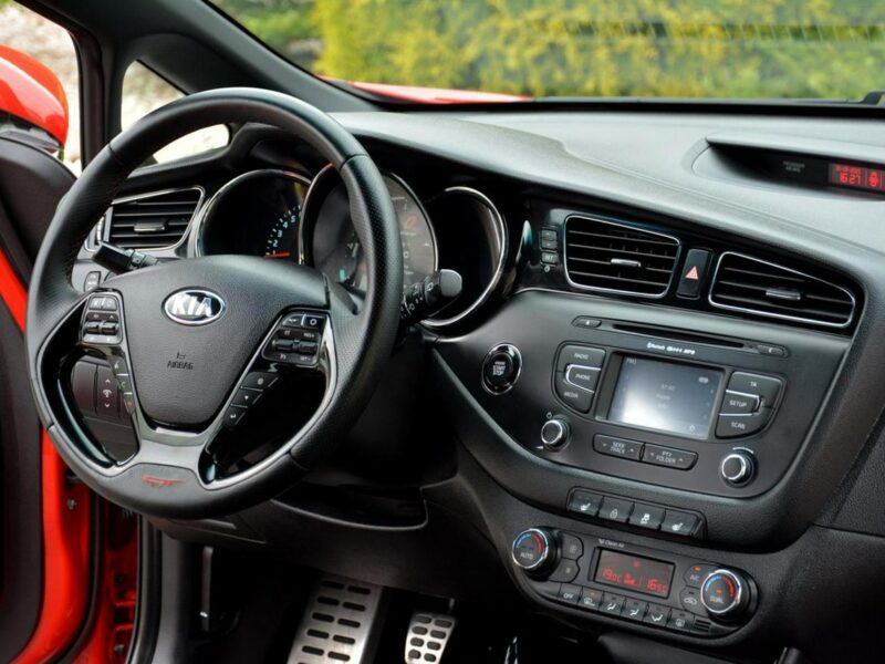 Kia Cee'd GT Ledy Bixenon Skóry Recaro Kamera Parktr. Alu18" z Niemiec Aso Kia II (2012-)