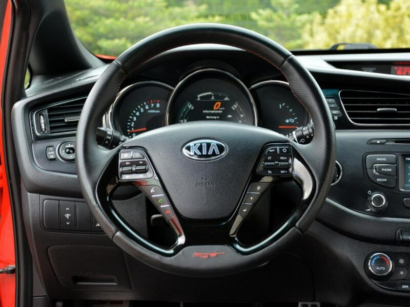 Kia Cee'd GT Ledy Bixenon Skóry Recaro Kamera Parktr. Alu18" z Niemiec Aso Kia II (2012-)