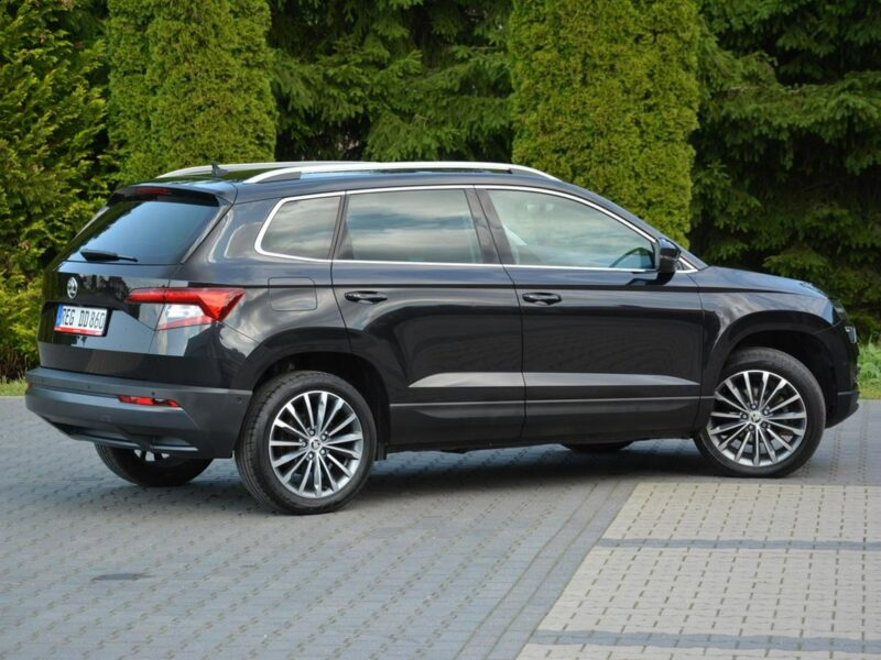 Škoda Karoq Ambition Plus Virtual Cokpit Radar ACC Ledy Kamery Park Assist Hak ASO