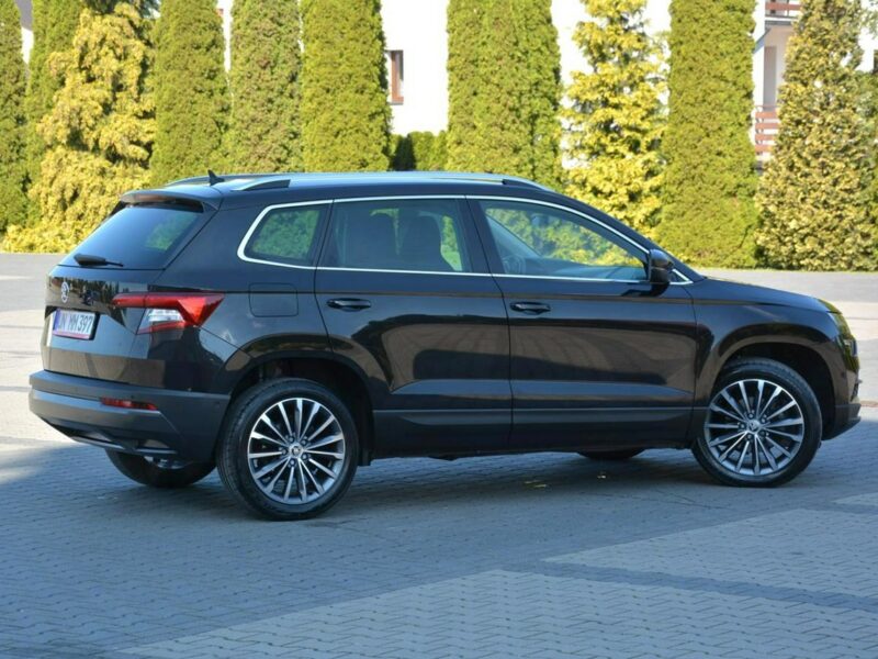 Škoda Karoq Ambition Plus Virtual Cokpit Radar ACC Ledy Kamery Park Assist Hak ASO