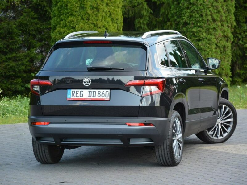 Škoda Karoq Ambition Plus Virtual Cokpit Radar ACC Ledy Kamery Park Assist Hak ASO