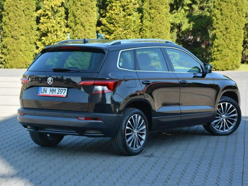 Škoda Karoq Ambition Plus Virtual Cokpit Radar ACC Ledy Kamery Park Assist Hak ASO