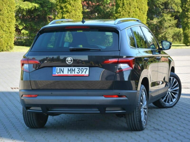 Škoda Karoq Ambition Plus Virtual Cokpit Radar ACC Ledy Kamery Park Assist Hak ASO