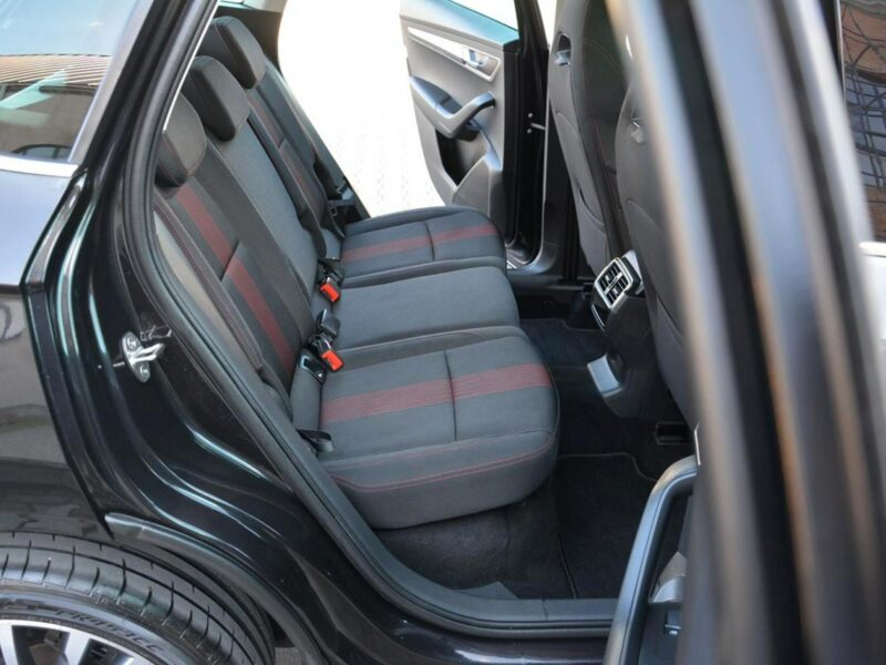 Škoda Karoq Ambition Plus Virtual Cokpit Radar ACC Ledy Kamery Park Assist Hak ASO