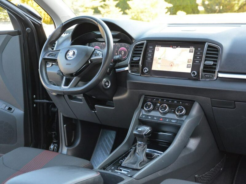 Škoda Karoq Ambition Plus Virtual Cokpit Radar ACC Ledy Kamery Park Assist Hak ASO